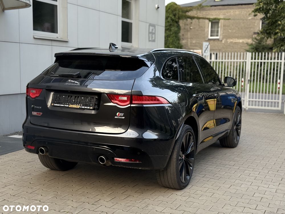 Jaguar F-Pace S AWD - 7
