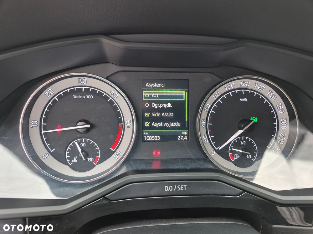 Skoda Superb 2.0 TDI SCR Style DSG - 14