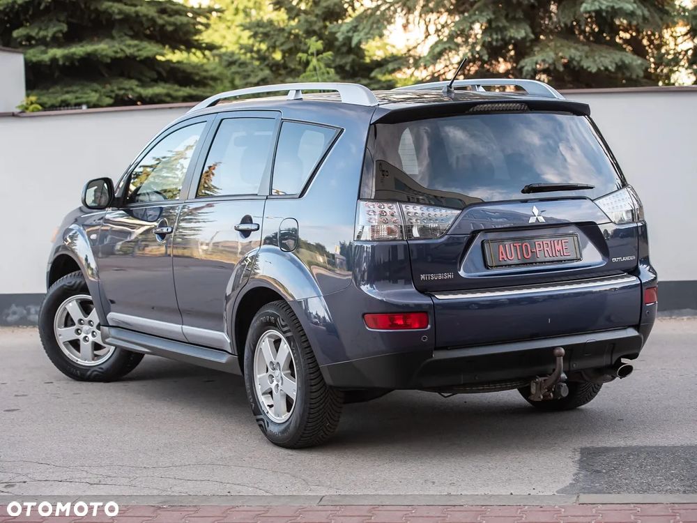Mitsubishi Outlander - 9