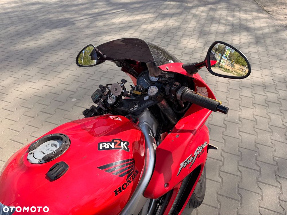 Honda VTR - 23