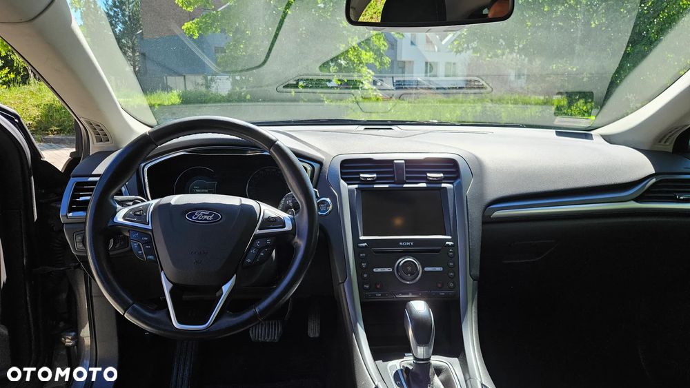 Ford Mondeo 2.0 TDCi Titanium PowerShift - 4