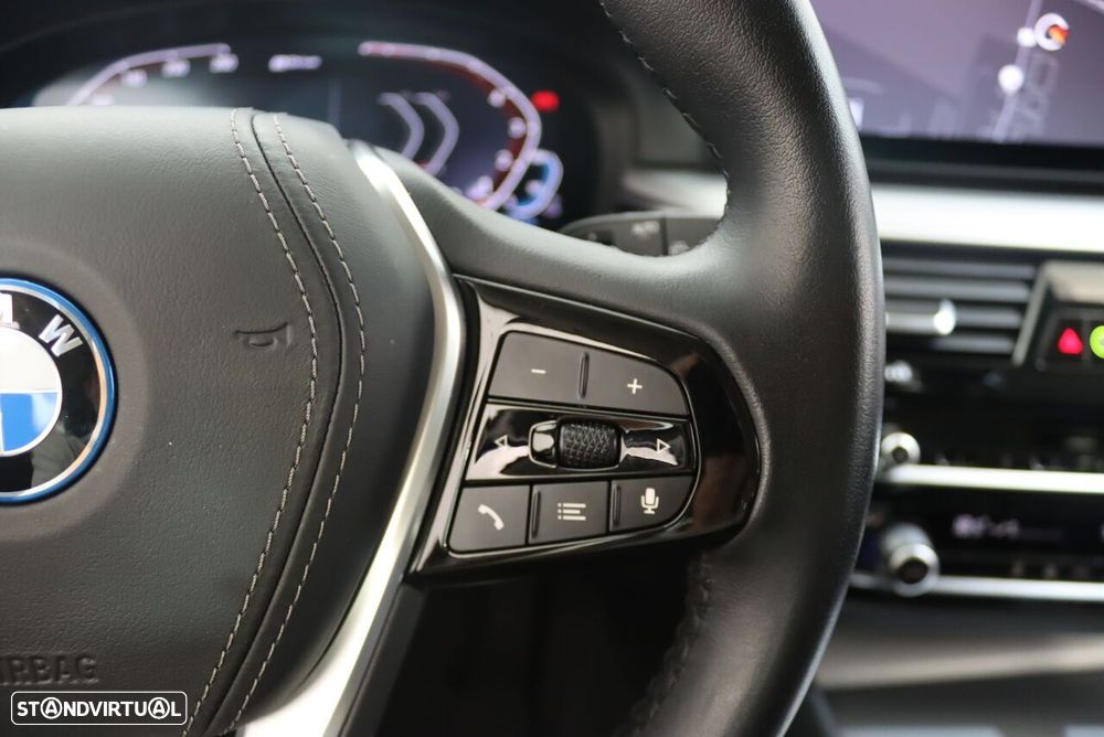 BMW 530 e Line Luxury - 12