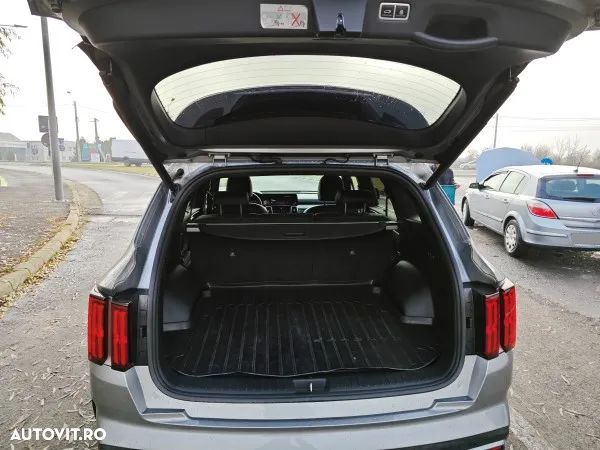 Kia Sorento 2.2 DSL 8DCT 4x4 5P Premium - 9