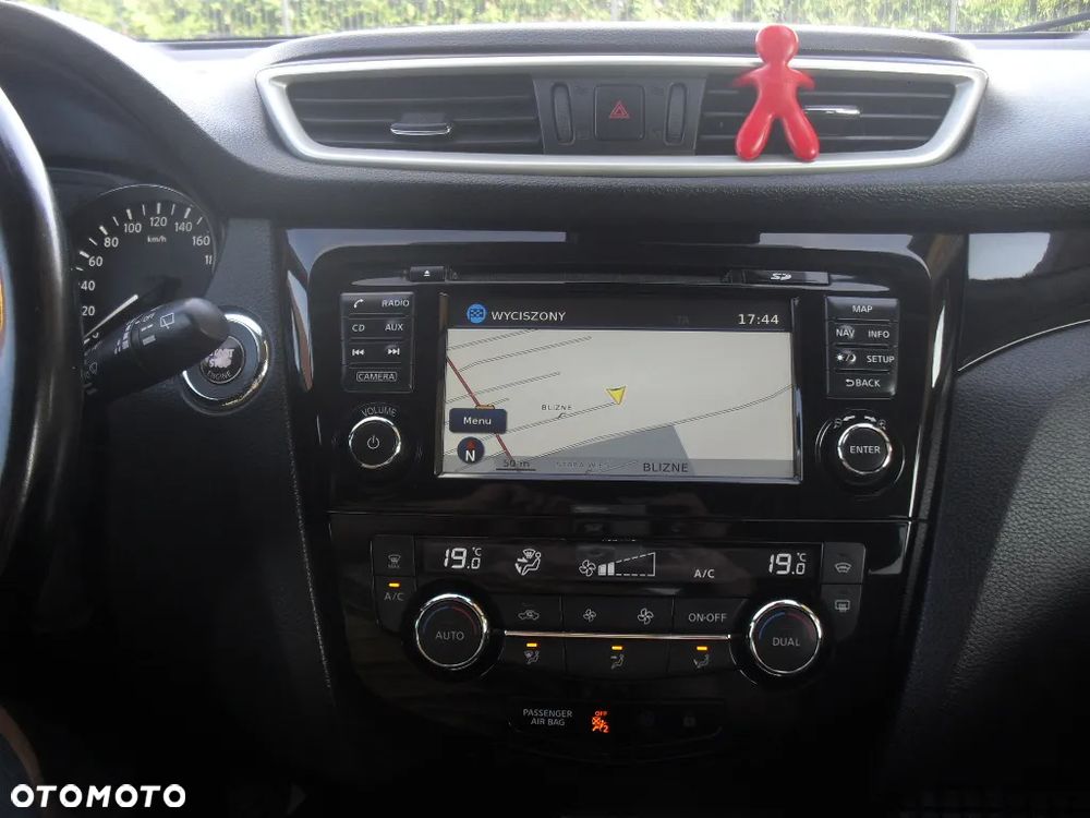 Nissan Qashqai 1.6 dCi 4 x 4 DPF Start/Stop tekna - 9