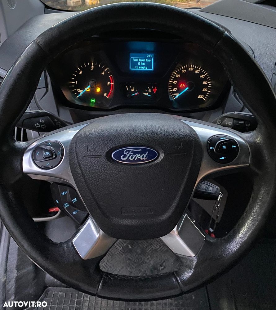 Ford TRANSIT CUSTOM - 8