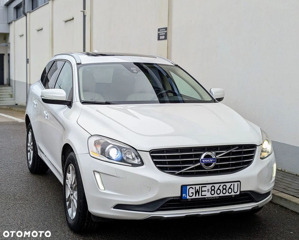 Volvo XC 60 T5 AWD Geartronic Momentum - 11