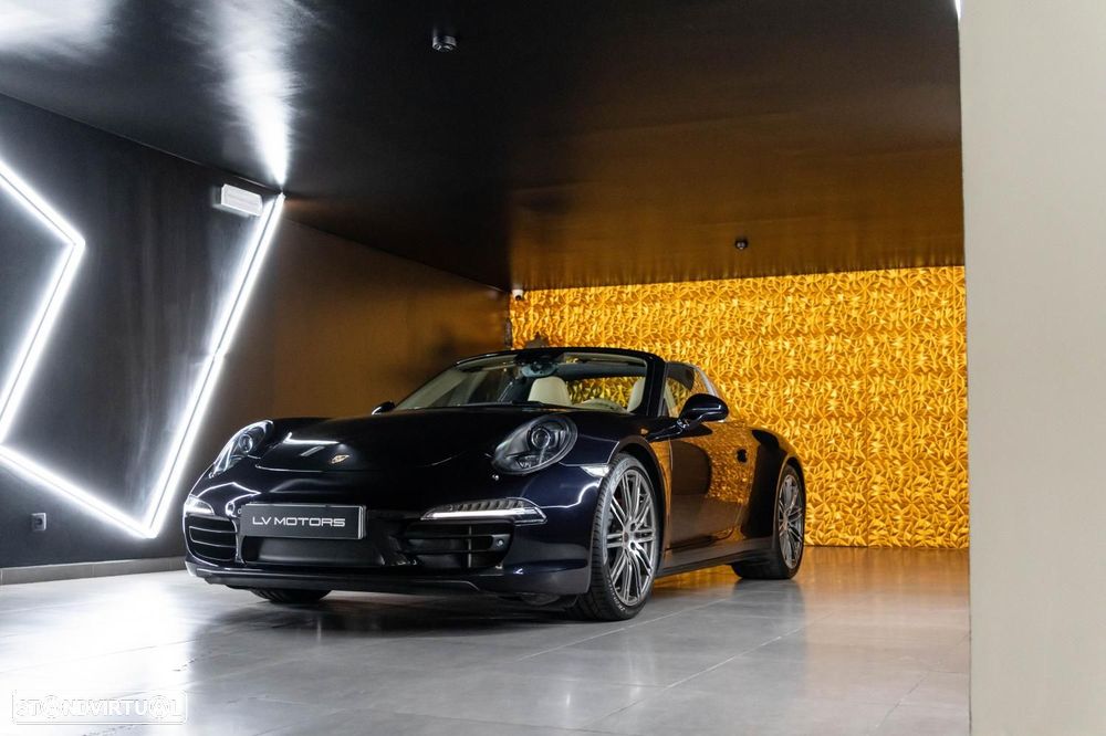 Porsche 911 Série F - 6