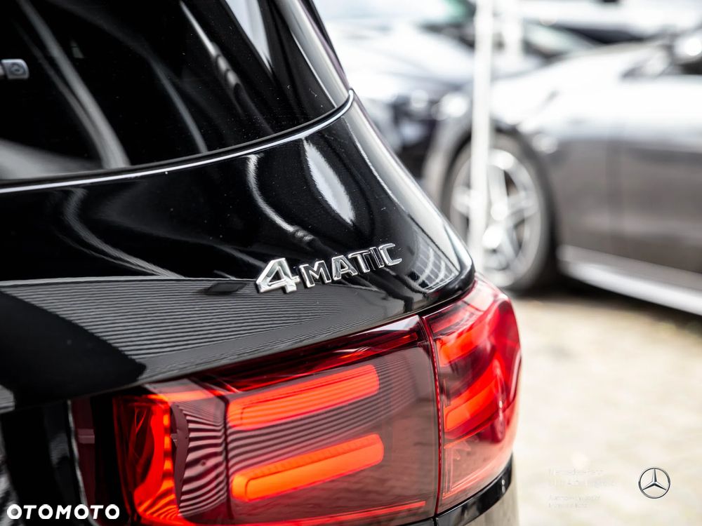 Mercedes-Benz GLB 220 mHEV 4-Matic AMG Line 8G-DCT - 41