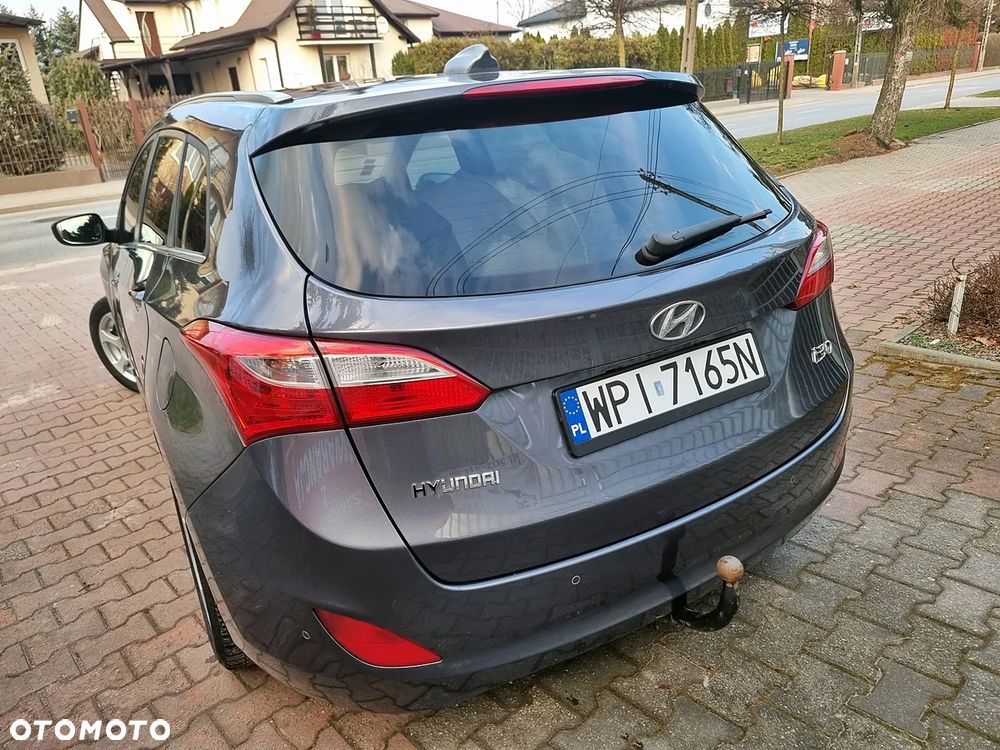 Hyundai i30 blue Kombi 1.6 GDi Style - 22