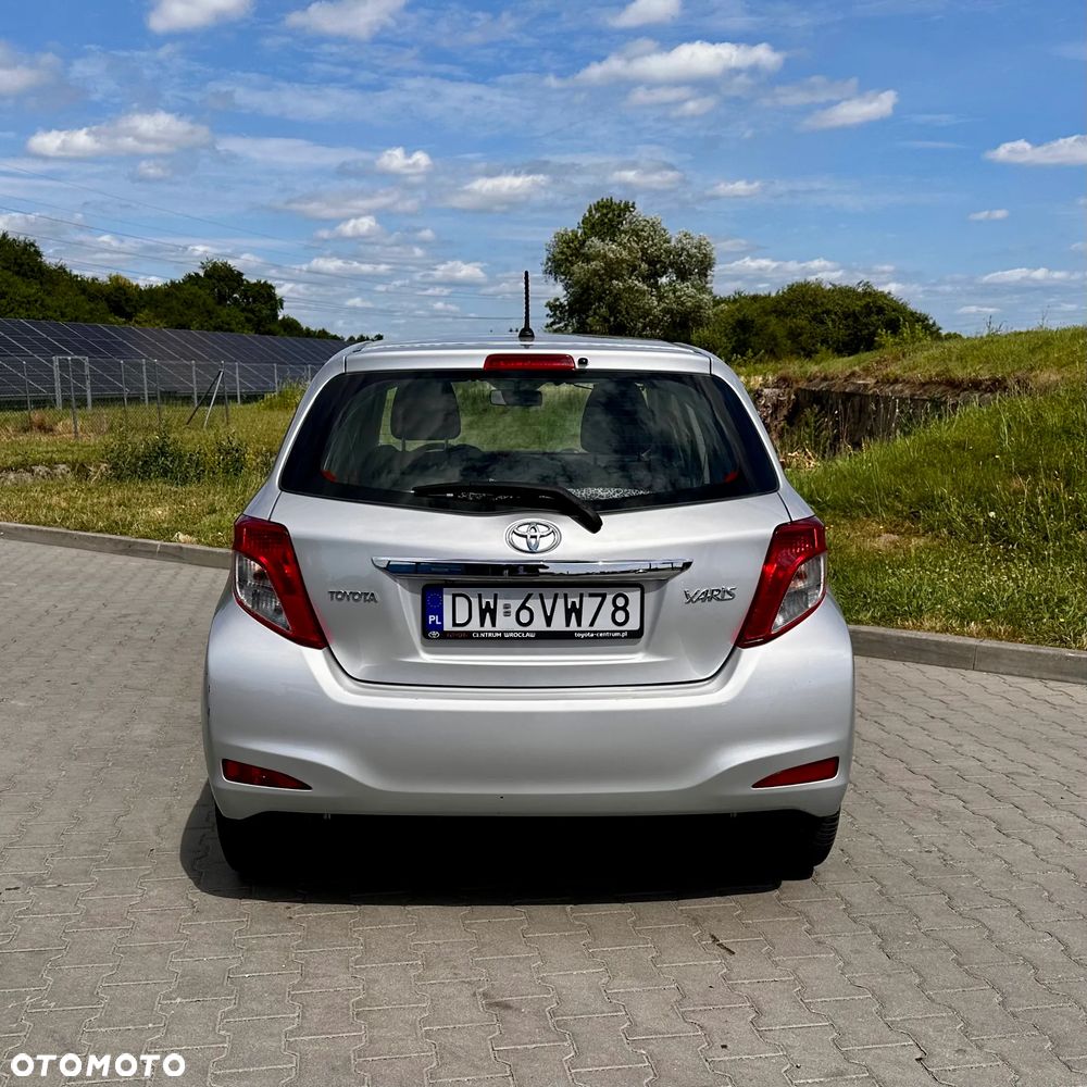 Toyota Yaris 1.33 Premium - 8