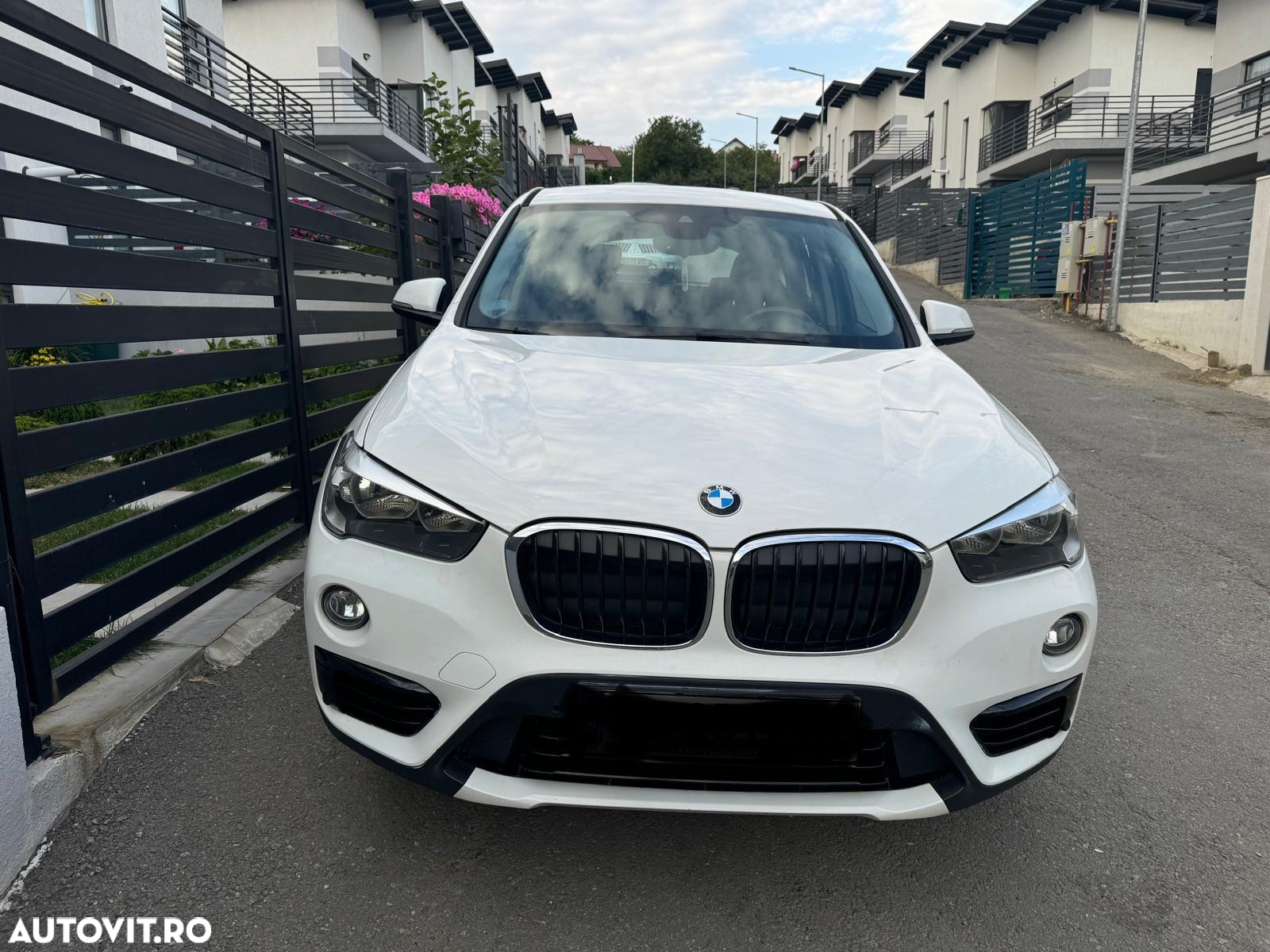 BMW X1 xDrive20d Aut. Sport Line - 3
