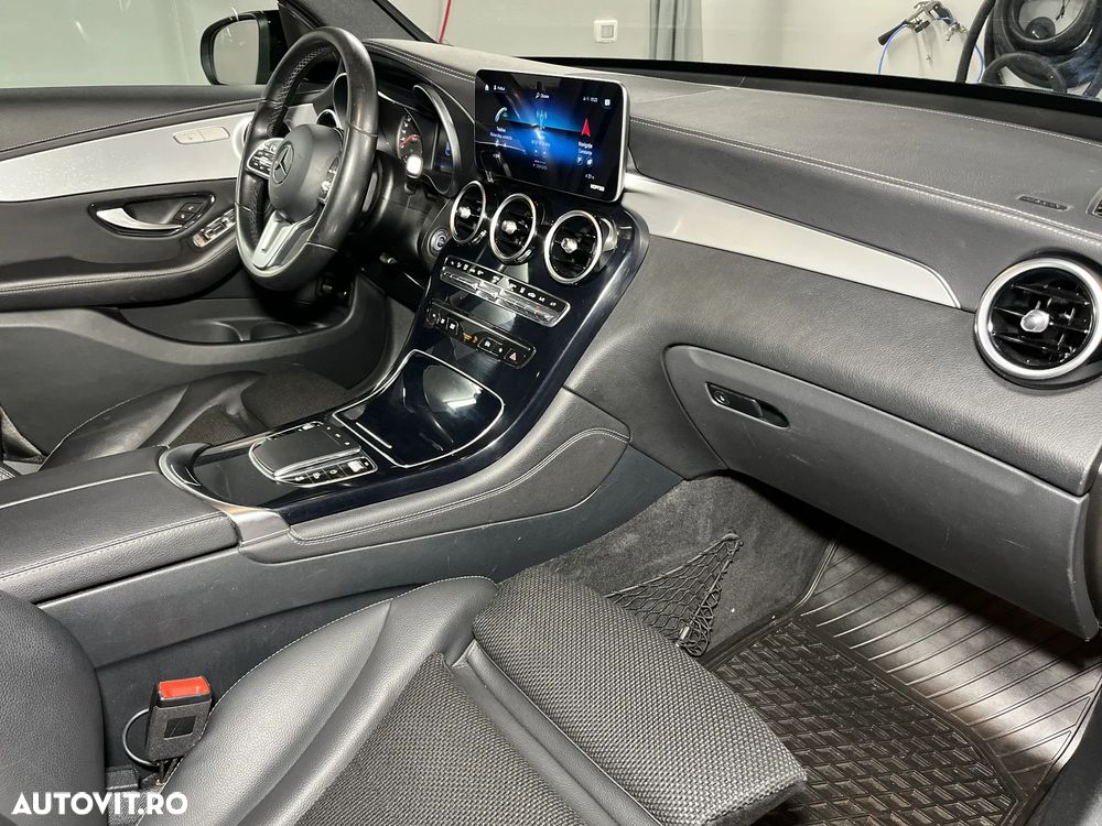 Mercedes-Benz GLC - 28