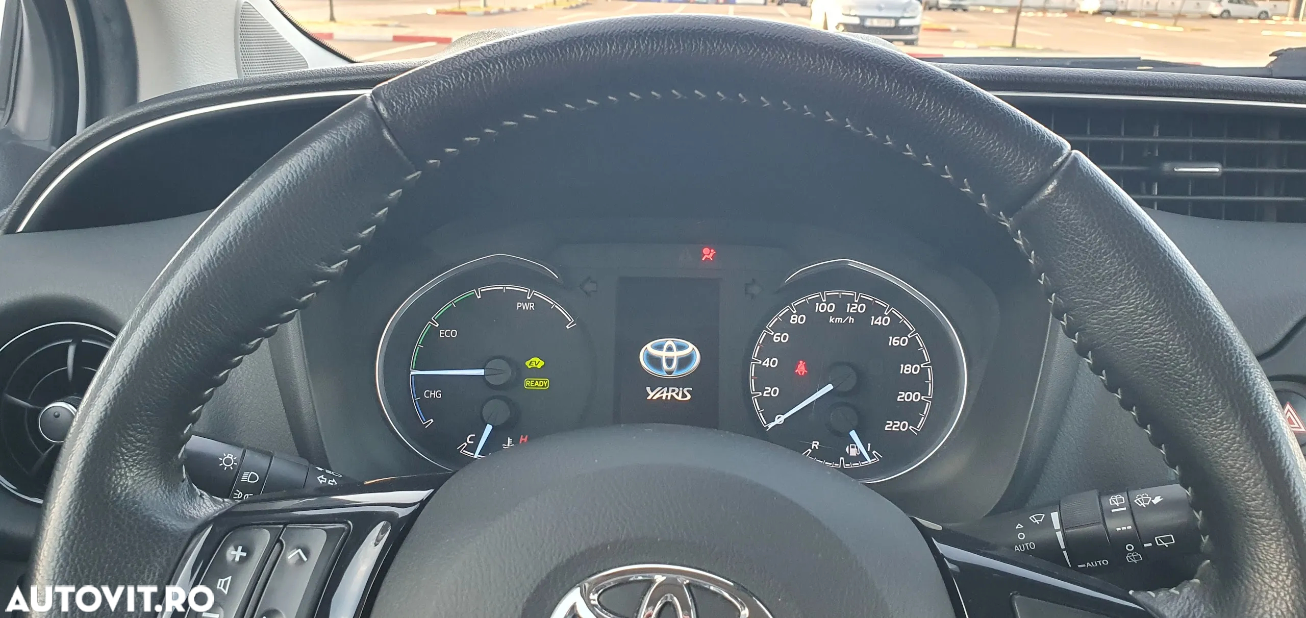 Toyota Yaris Hybrid 1.5 VVT-i Y20 Team Deutschland - 12