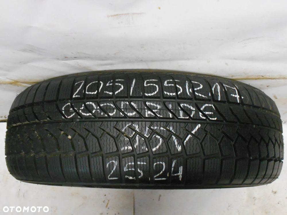 OPONA POJEDYNKA 205/55R17 GOODRIDE ZUPERSNOW Z507 DOT 2524 8.2MM - 1