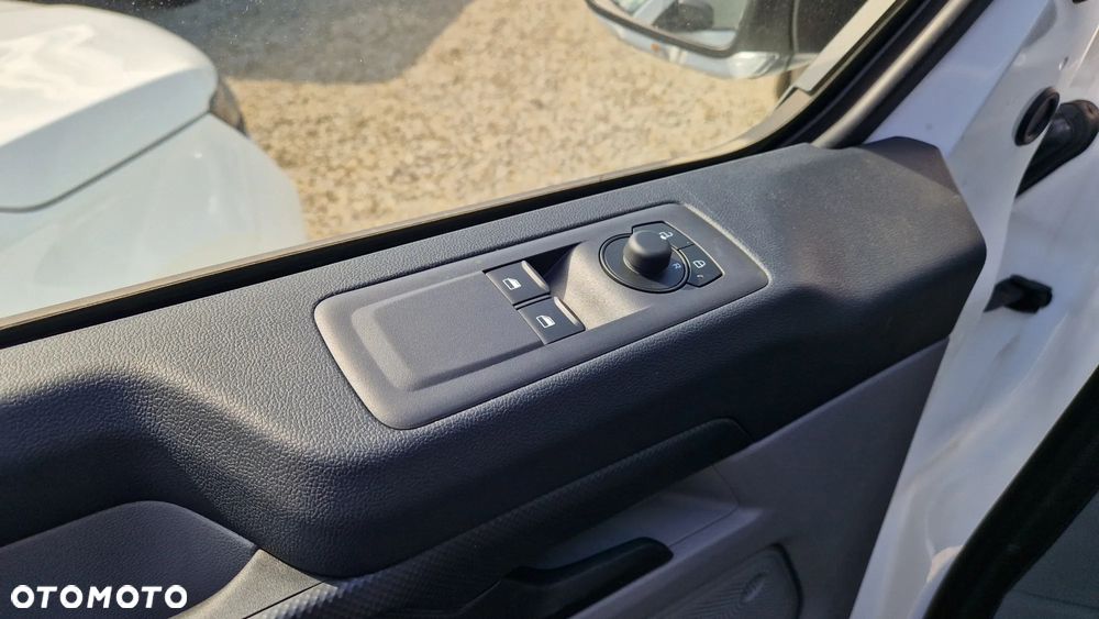 Ford TRANSIT CUSTOM VAN V710 L1H1 FWD - 17