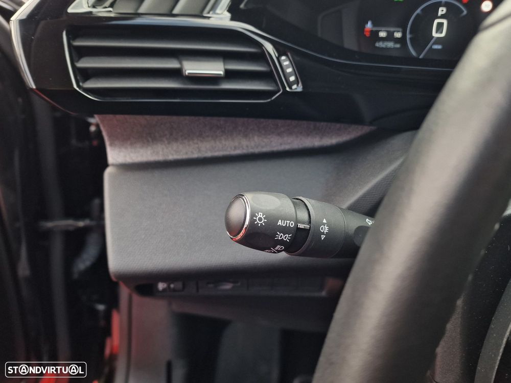 Peugeot 308 1.2 PureTech Allure Pack EAT8 - 19