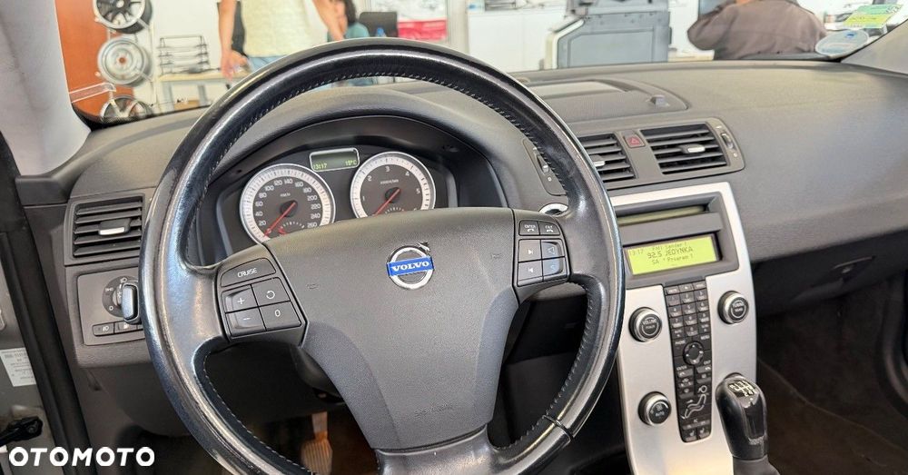 Volvo C70 2.0D Momentum - 31