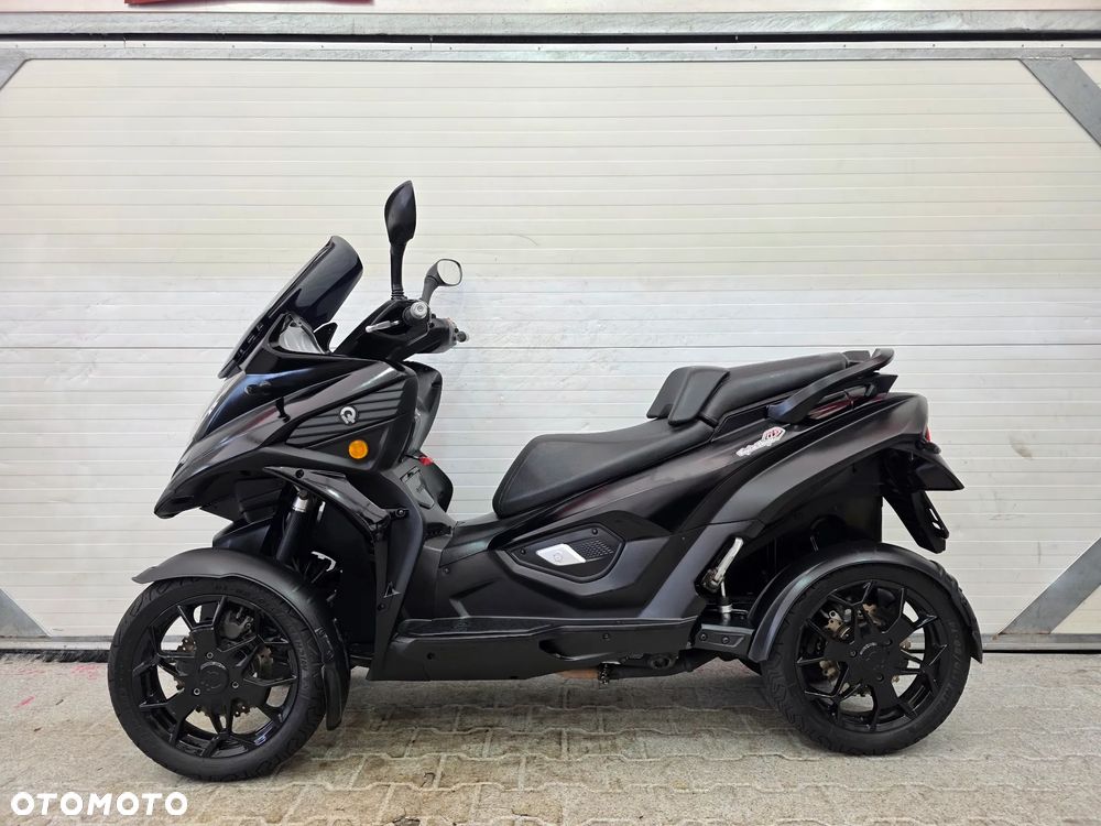 Piaggio MP-3 - 1