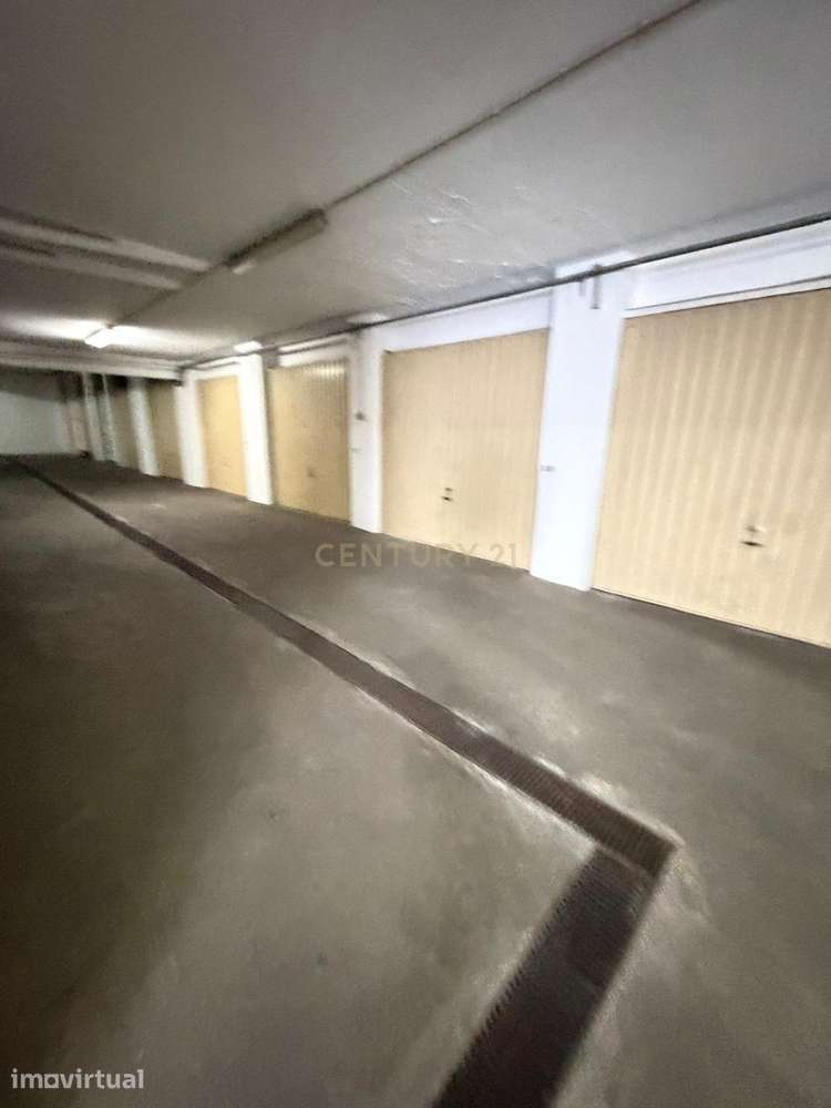 Garagem Box Fechada no Centro de Setúbal - Grande imagem: 4/12
