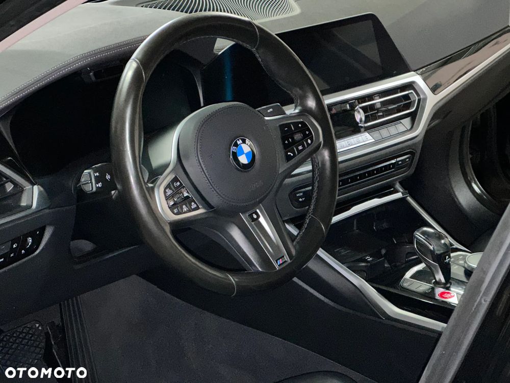 BMW Seria 3 330i M Sport - 10