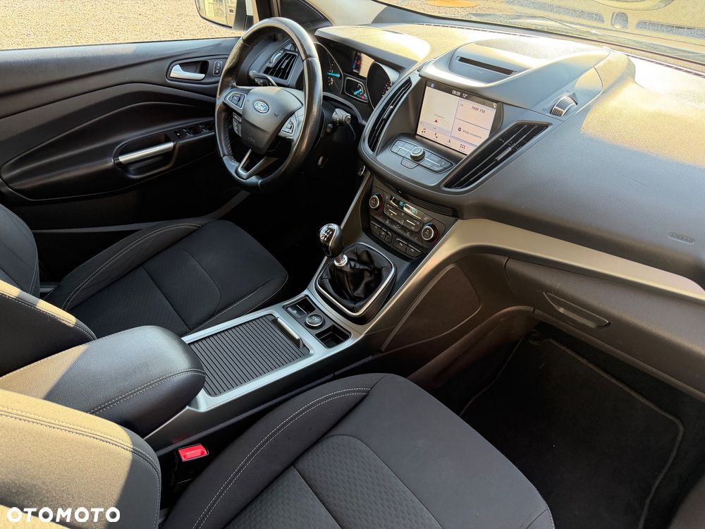 Ford Kuga 2.0 TDCi 4x2 Titanium - 22