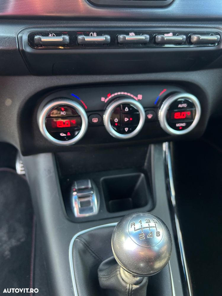 Alfa Romeo Giulietta 1.6 JTDM 16V - 18
