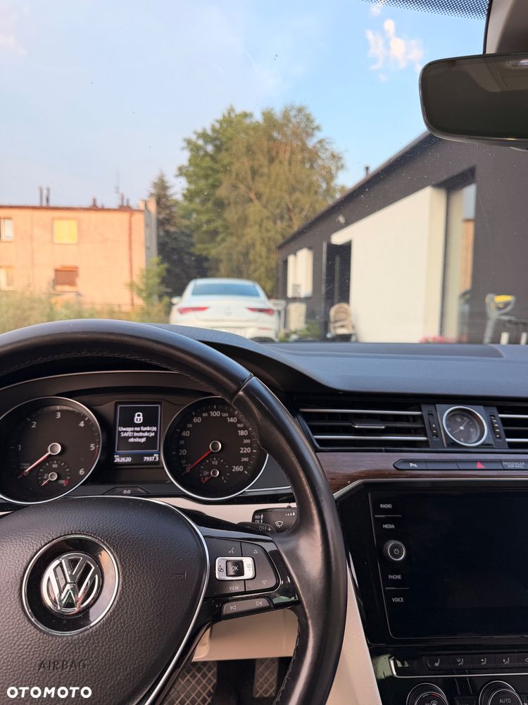 Volkswagen Passat 2.0 TDI BMT 4Mot Highline DSG - 8