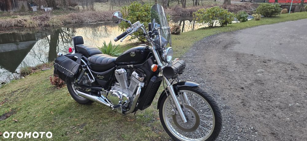 Suzuki Intruder - 12