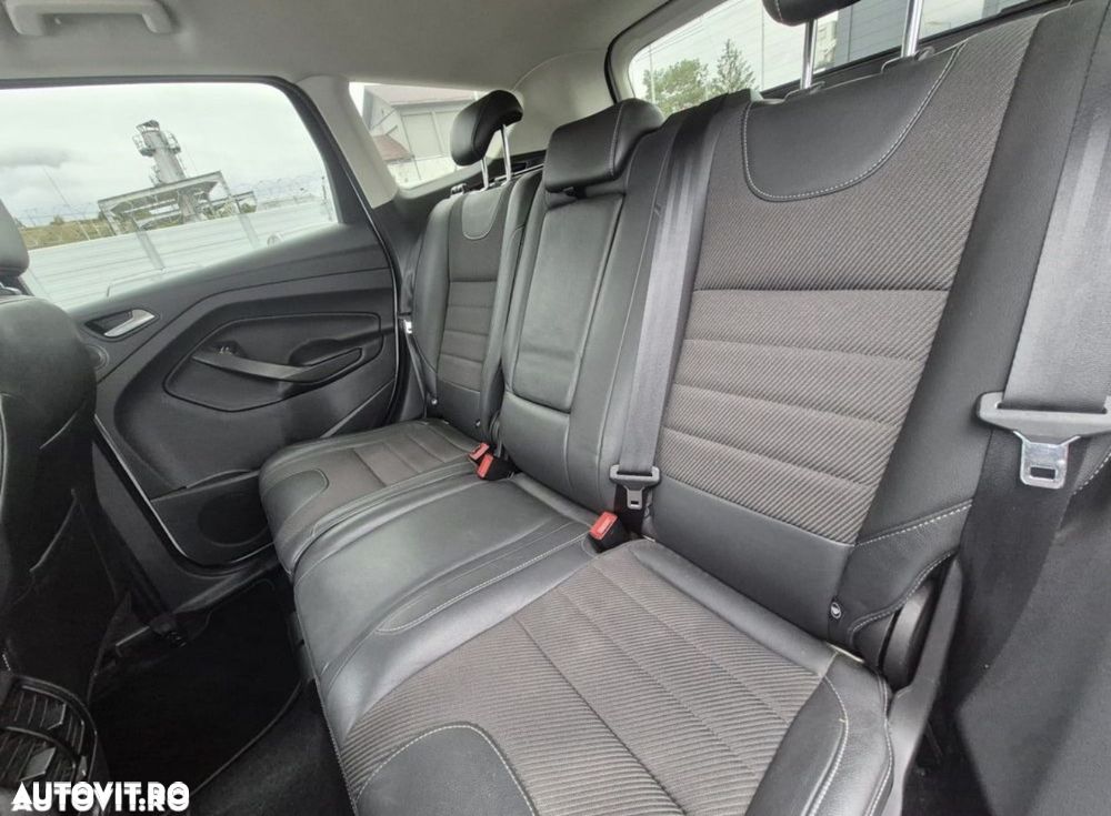 Ford Kuga 2.0 TDCi 4x4 Aut. SYNC - 7