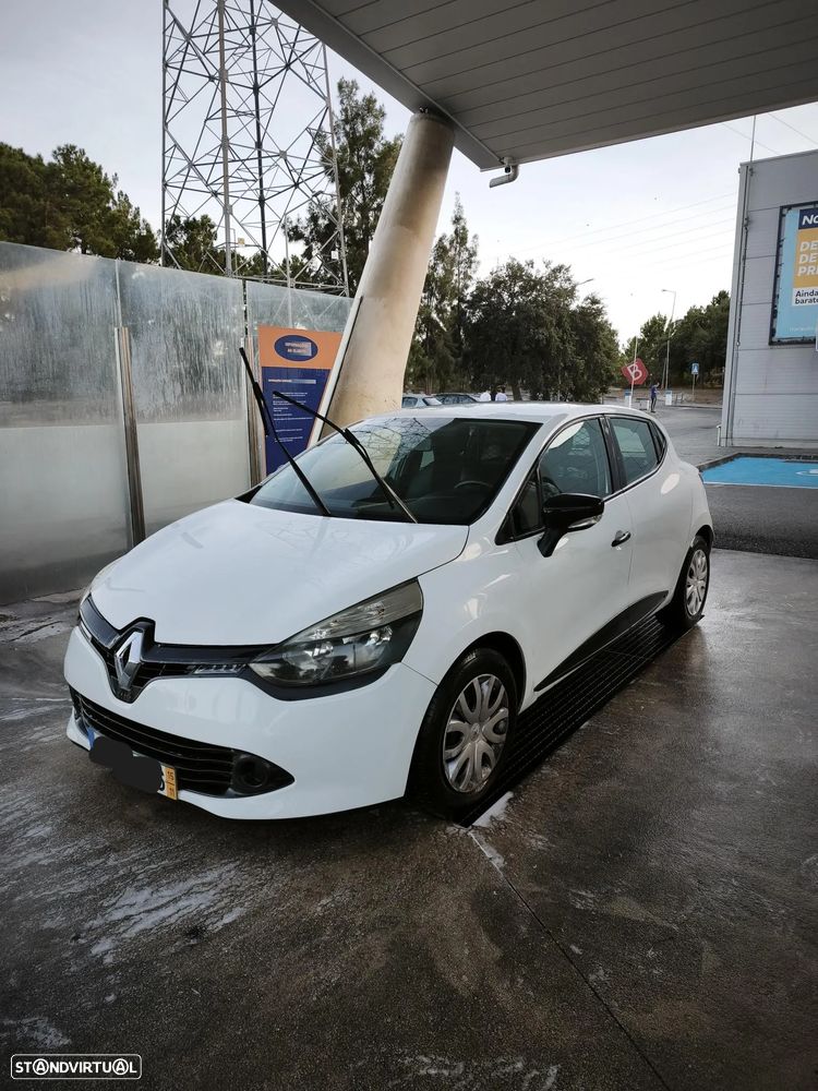 Renault Clio - 1