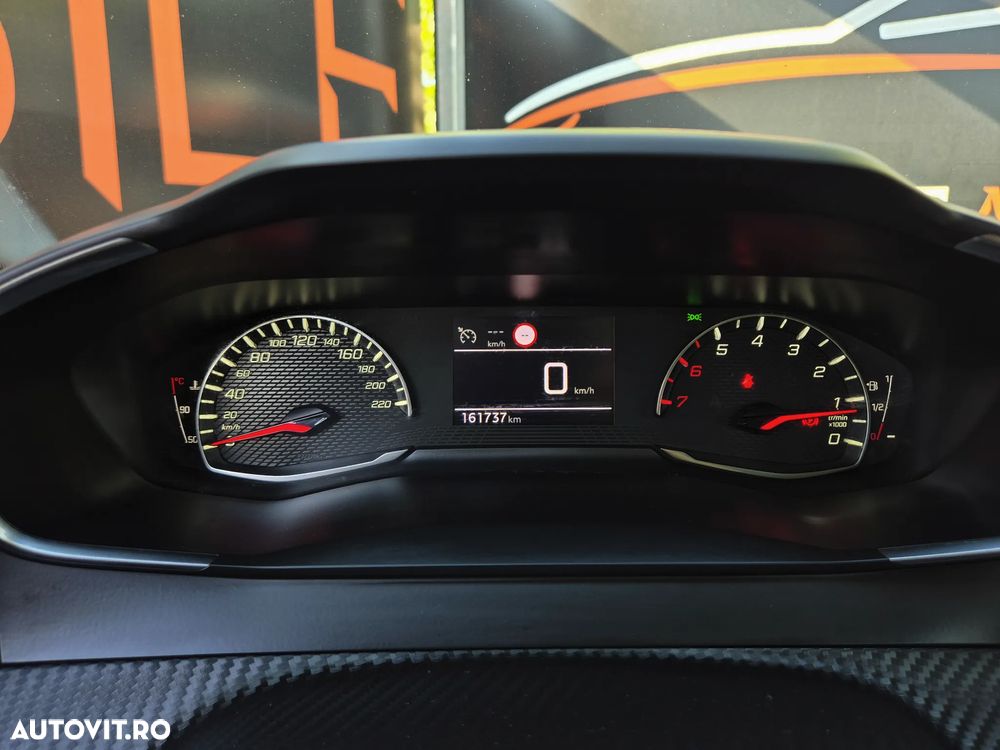 Peugeot 2008 PureTech 130 Allure Pack - 16