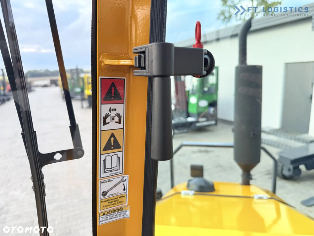 Combilift WÓZEK CZTEROKIERUNKOWY - WIELOKIERUNKOWY / COMBILIFT C4000 / DIESEL / DUPLEX 4100MM / POZYCJONER WIDEŁ / PEŁNA OGRZEWANA KABINA / STAN IDEALNY / Szeroka oferta wózków czterokierunkowych i bocznych, dopasowanych do różnorodnych potrzeb i zastosowań - 27