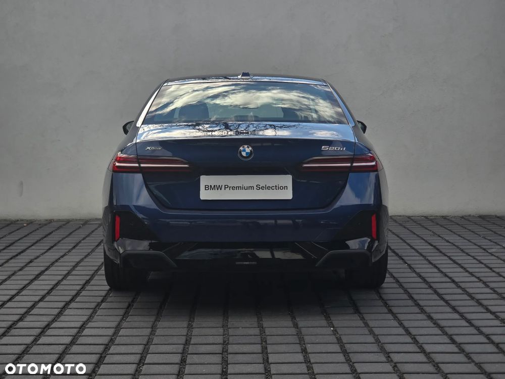 BMW Seria 5 520d xDrive mHEV M Sport - 4