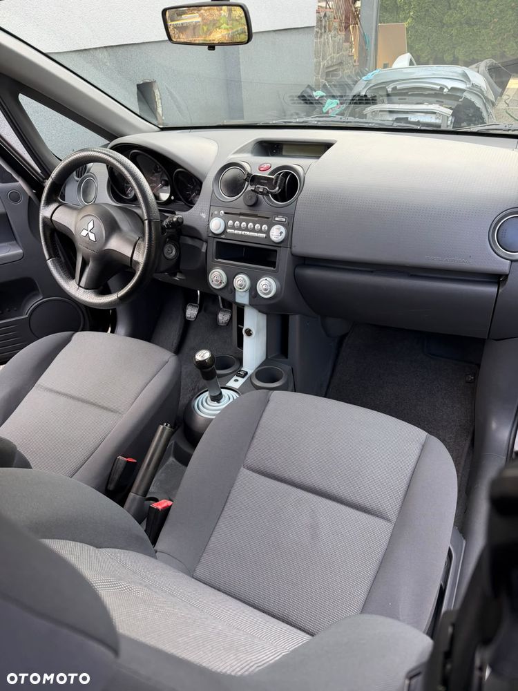 Mitsubishi Colt - 14