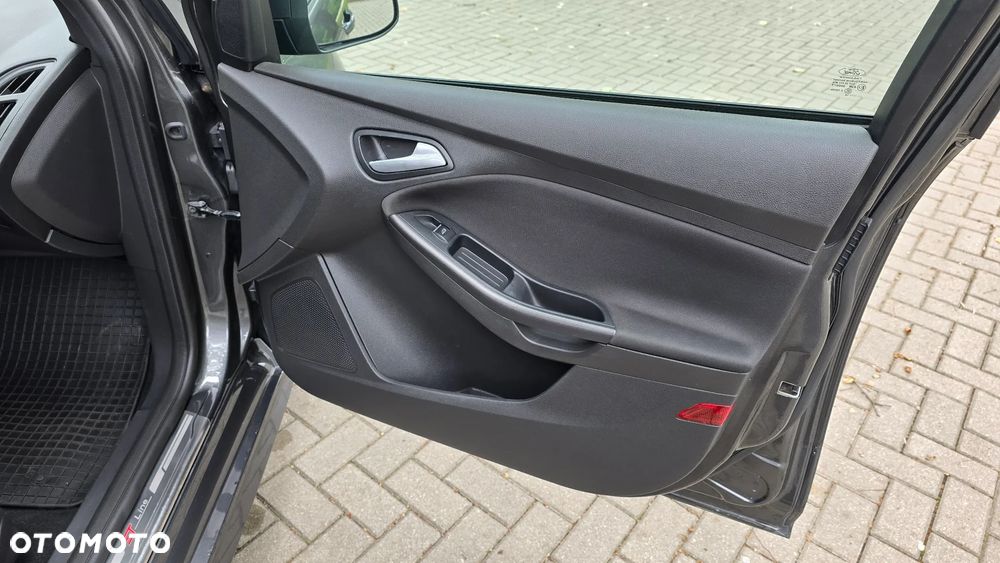 Ford Focus 1.5 EcoBoost ST-Line - 17