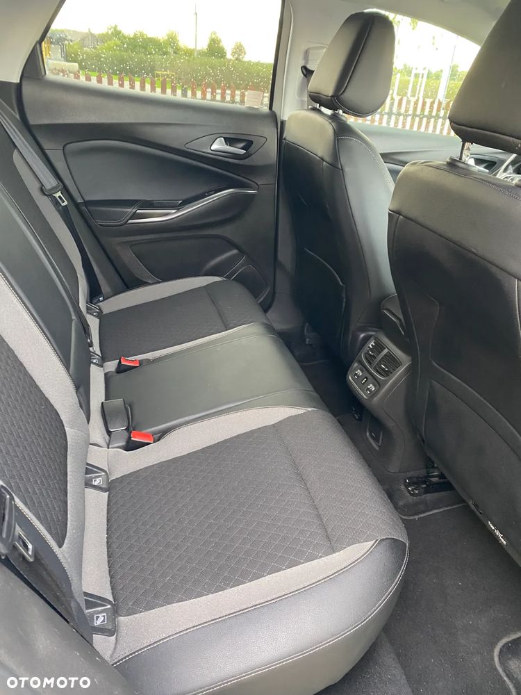 Opel Grandland X 1.2 T Ultimate S&S - 9