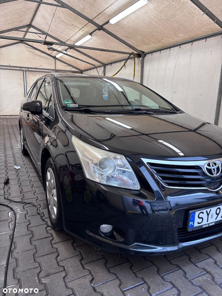 Toyota Avensis - 2