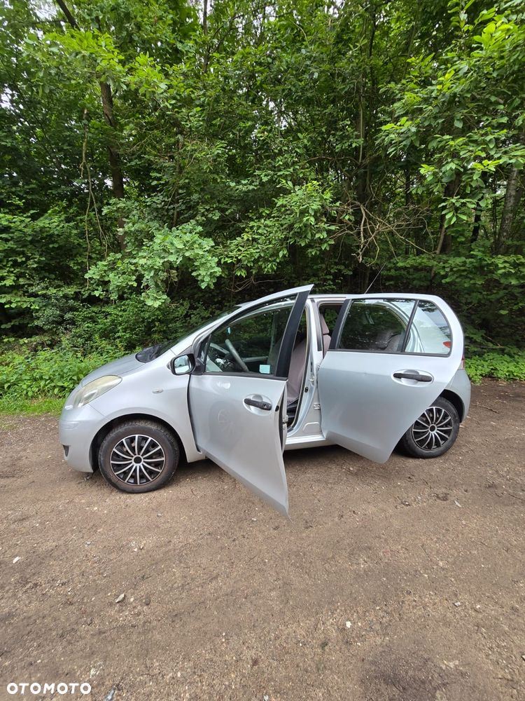 Toyota Yaris 1.0 Active - 8