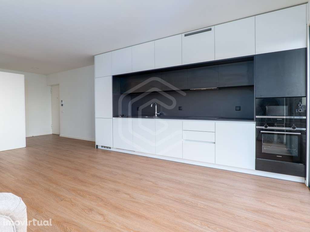 Apartamento T3 junto ao Estádio do Dragão - Porto - Grande imagem: 3/33