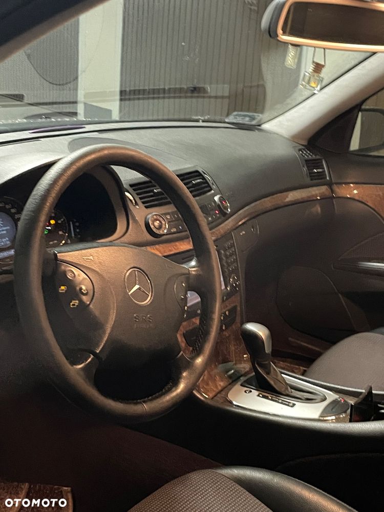 Mercedes-Benz Klasa E - 9