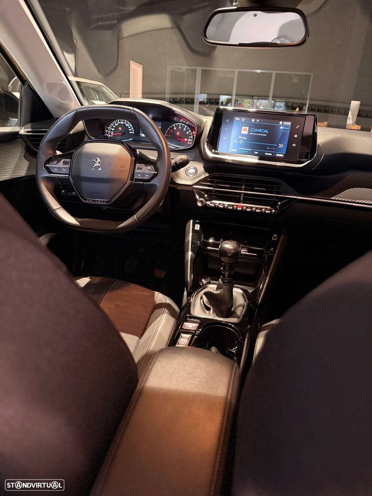 Peugeot 208 1.2 PureTech Allure - 22