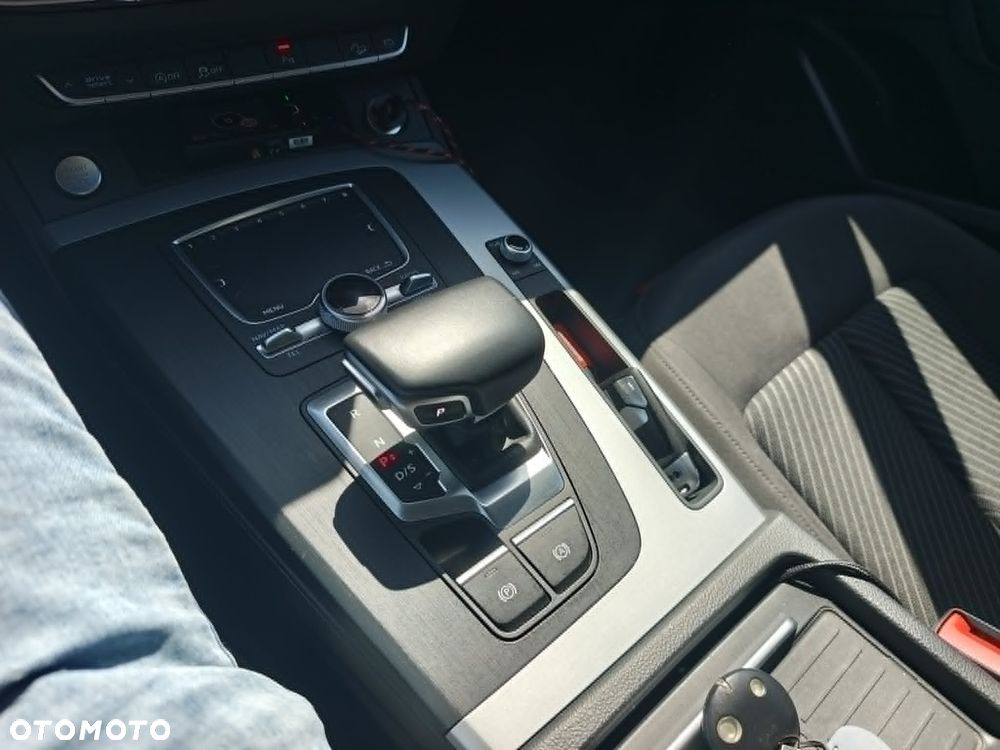 Audi Q5 35 TDI mHEV S tronic - 19