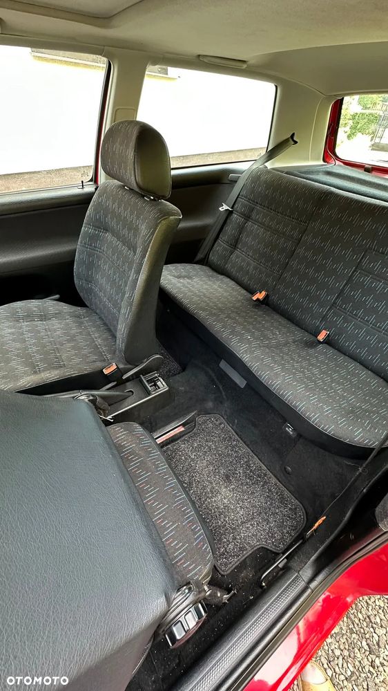 Volkswagen Golf 1.6 CL - 9