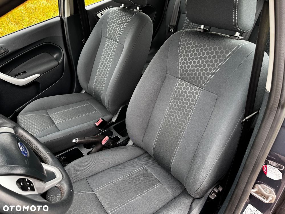Ford Fiesta 1.25 Titanium - 25