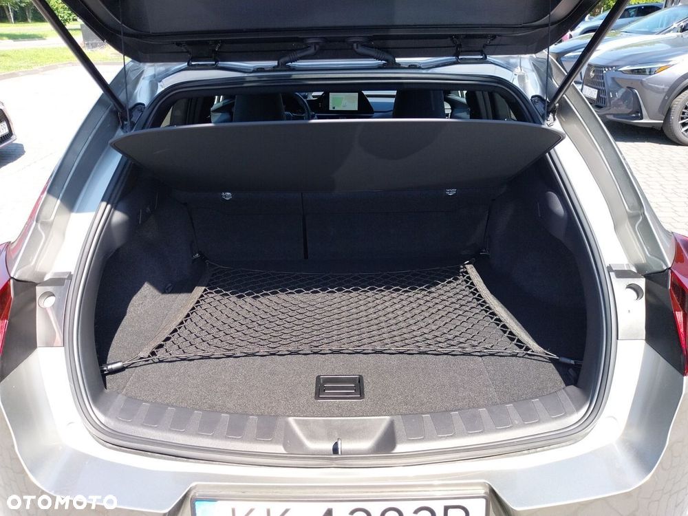 Lexus UX 300h Business - 28