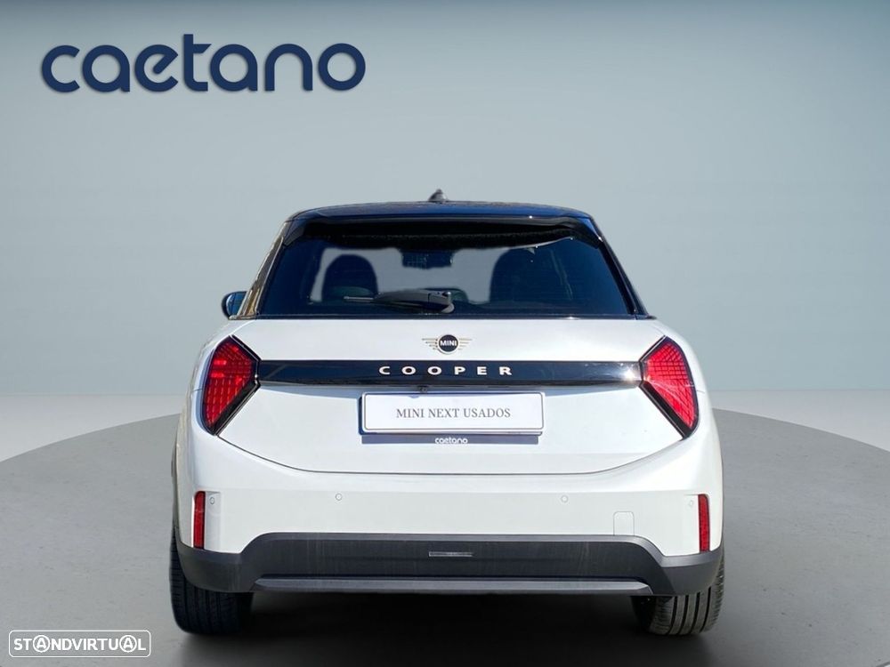 MINI 5 Portas Cooper Classic Auto - 20
