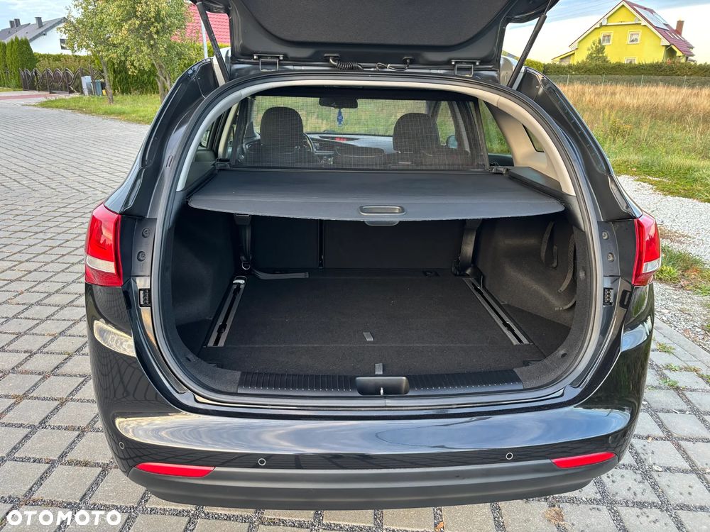 Kia Ceed 1.6 CRDi 136 ISG Dream Team Edition - 16