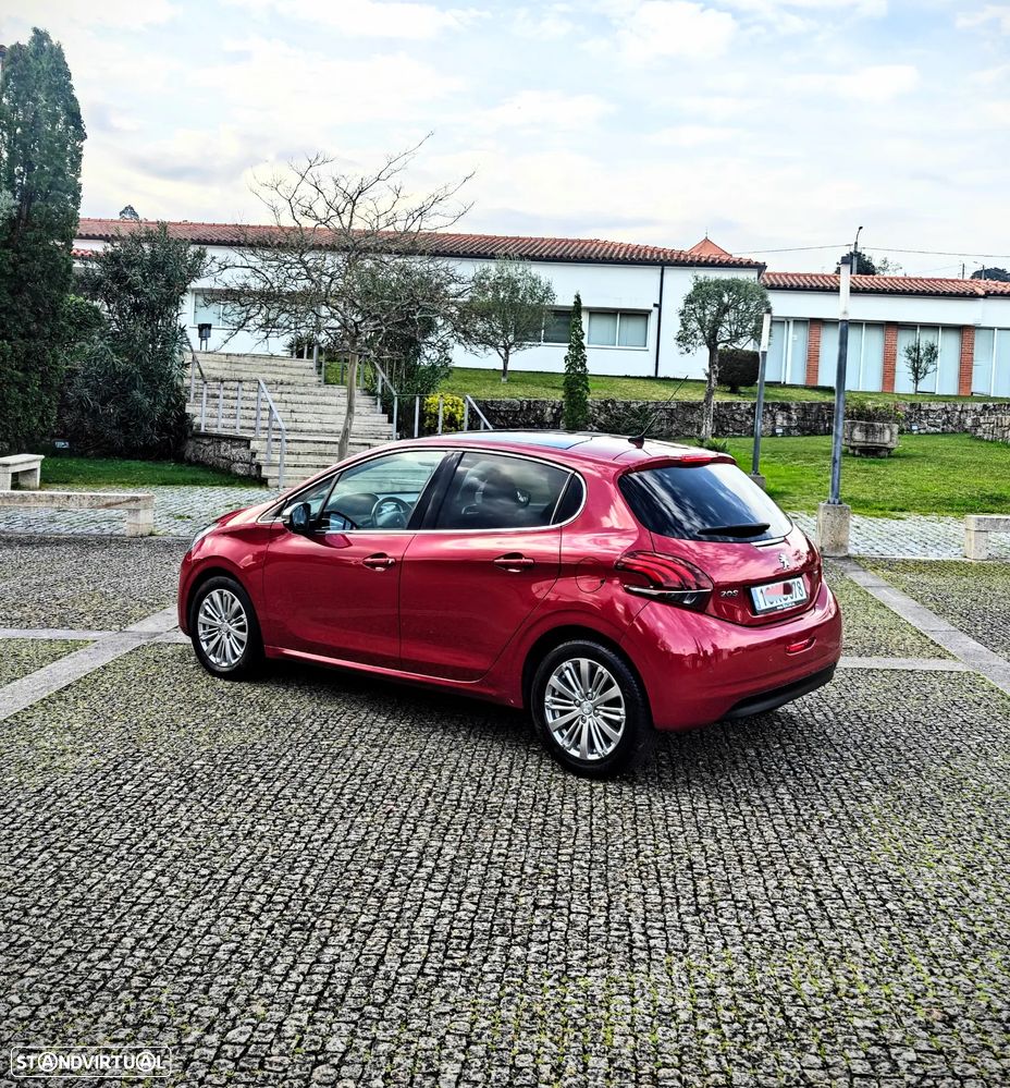 Peugeot 208 1.2 PureTech GT Line - 22
