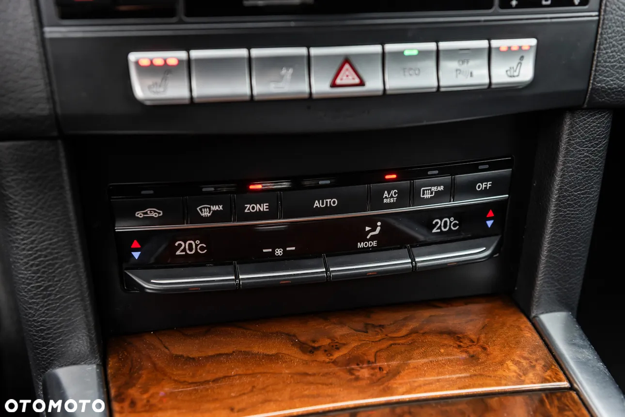 Mercedes-Benz Klasa E 350 BlueTEC 4-Matic Classic - 30