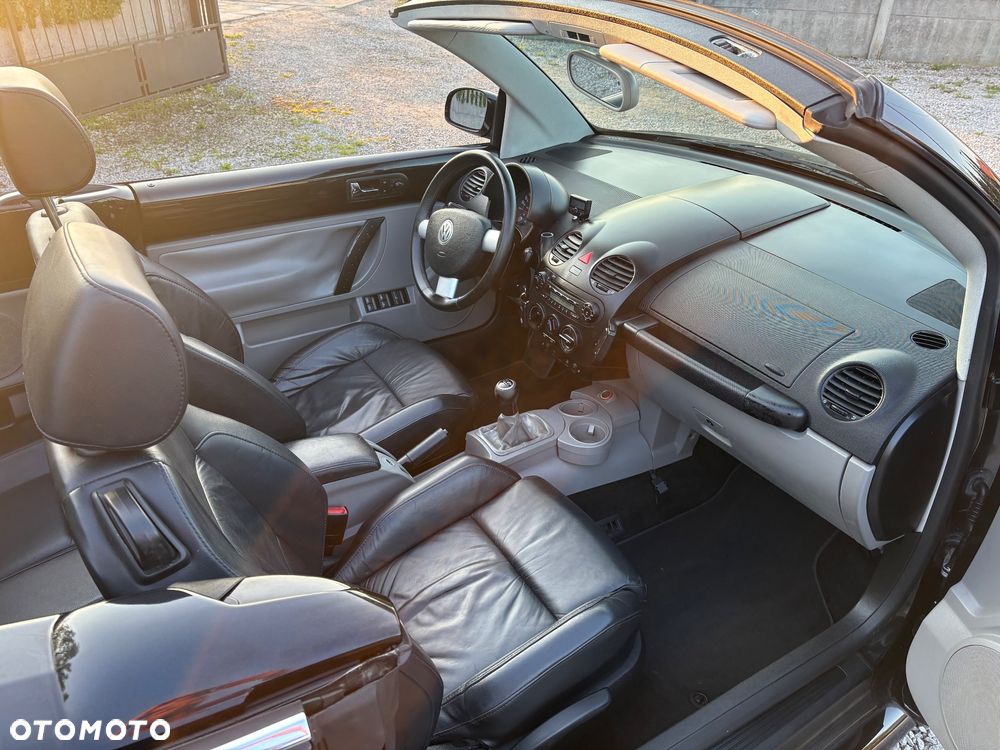 Volkswagen New Beetle - 28
